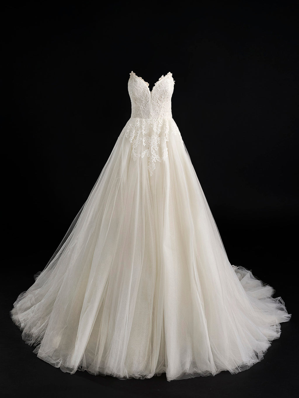 ACACIA – Vera Wang