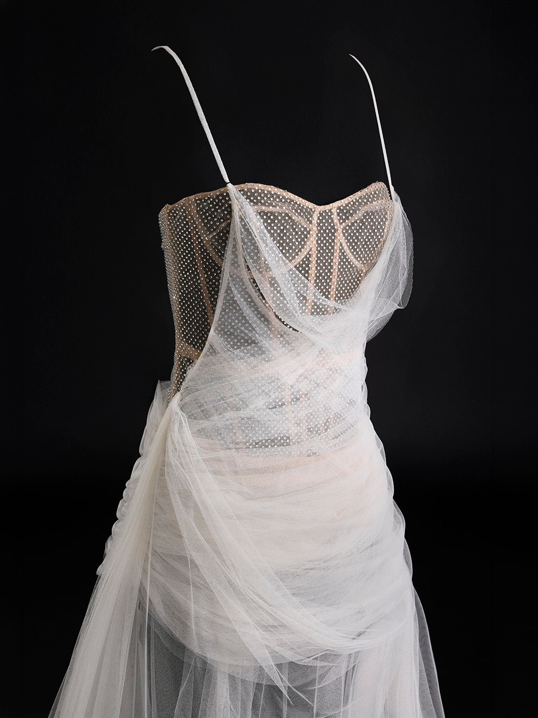 Vera Wang, brand website product image