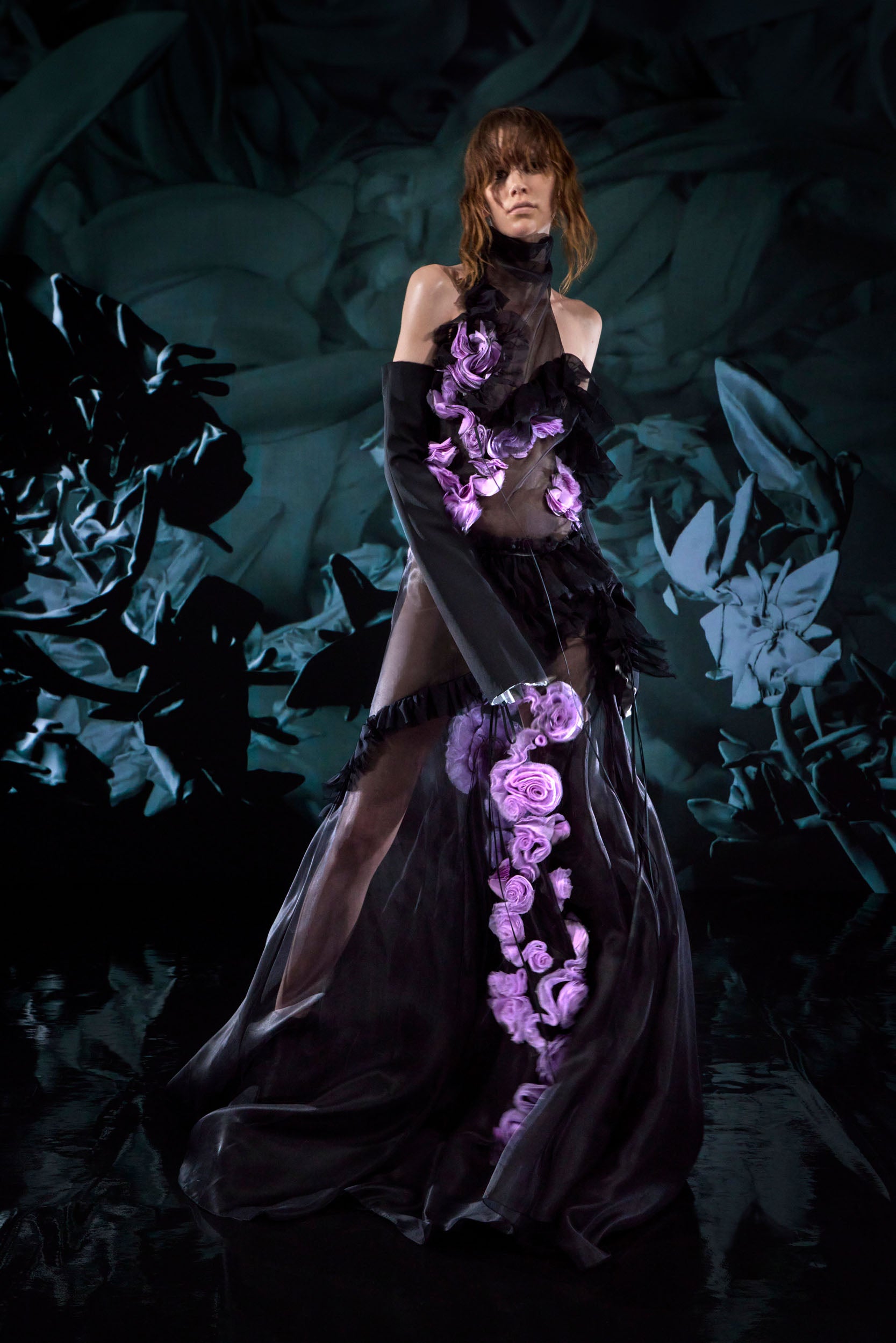 LOOK 17 – Vera Wang